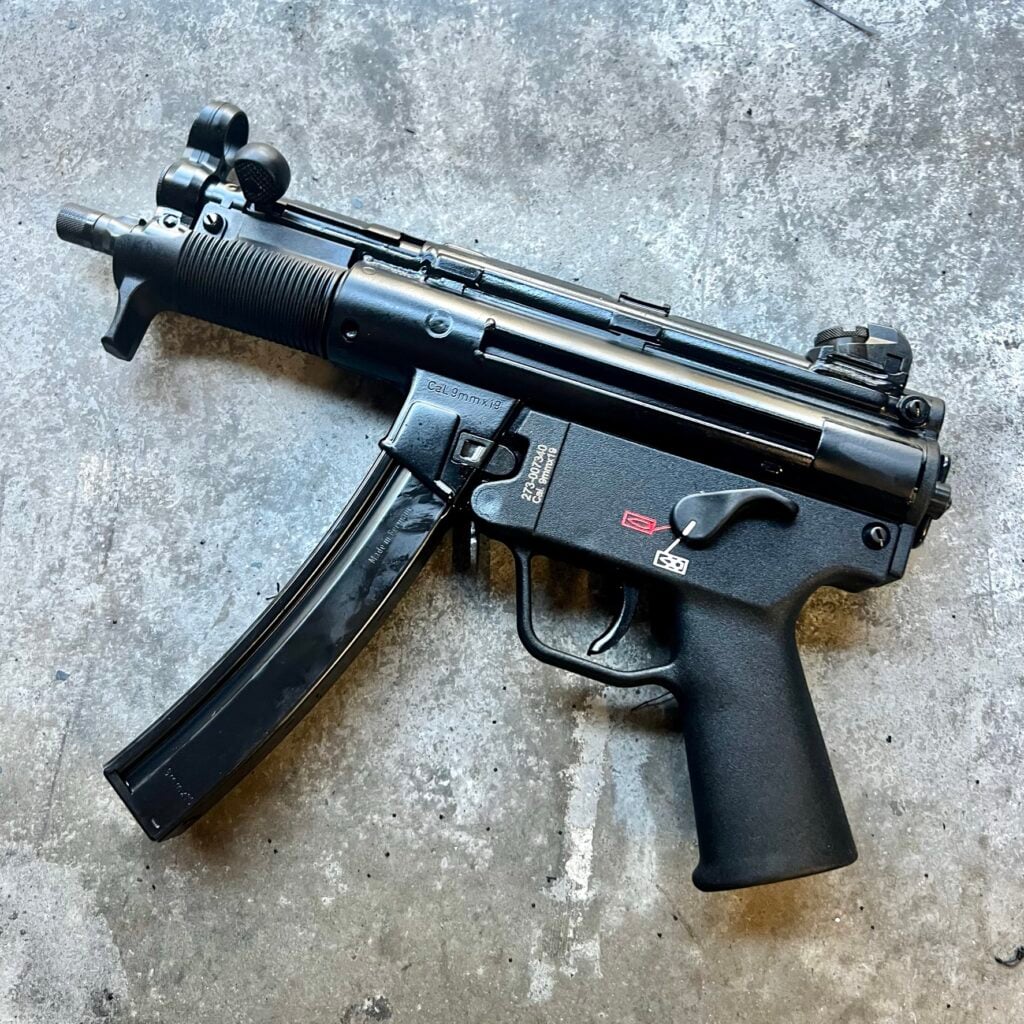Sp5k Pdw Sticker Heckler & Koch HK SP5K-PDW 9mm pistol, semi auto. 2x 30 round mags ...